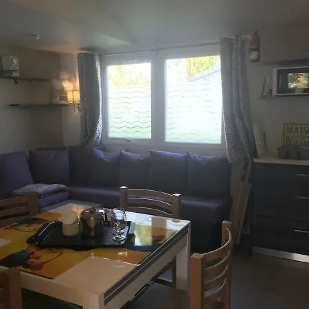 Mobil-home Camping Au Mathes Hébergement de vacances *